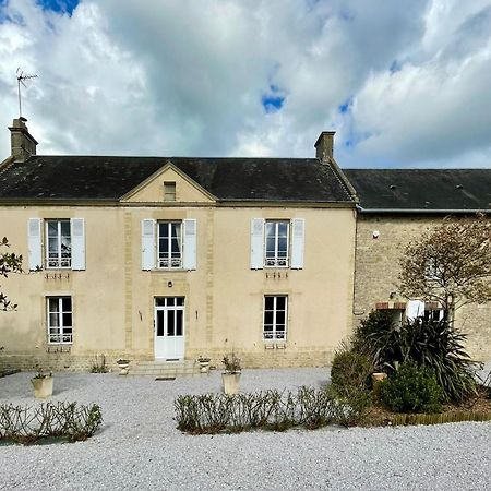 Les chambres d'Omaha Beach Etablissement avec deux chambres d'hôtes, petit-déjeuner compris fait-maison et produits locaux Vierville-sur-Mer Esterno foto