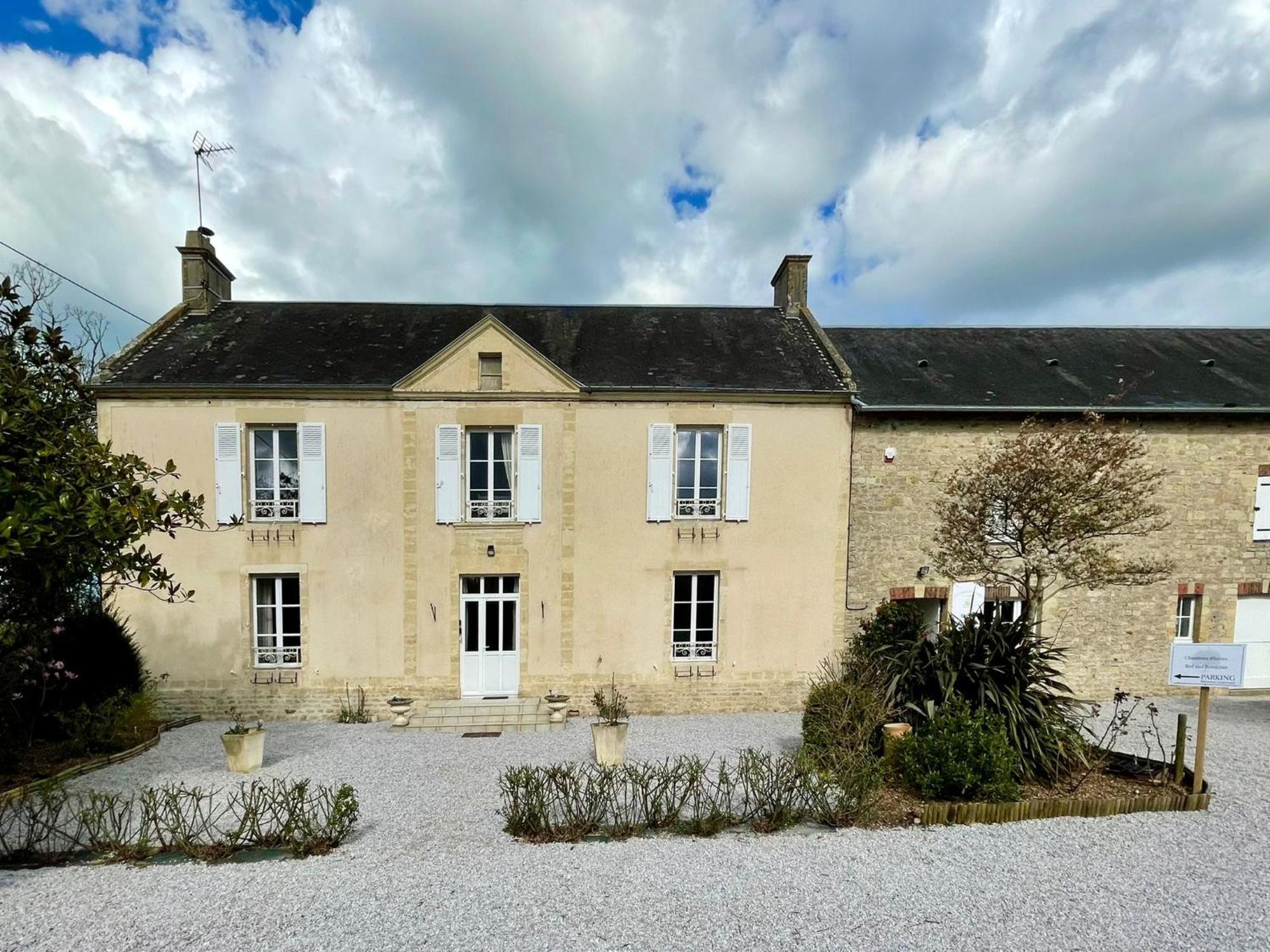 Les chambres d'Omaha Beach Etablissement avec deux chambres d'hôtes, petit-déjeuner compris fait-maison et produits locaux Vierville-sur-Mer Esterno foto